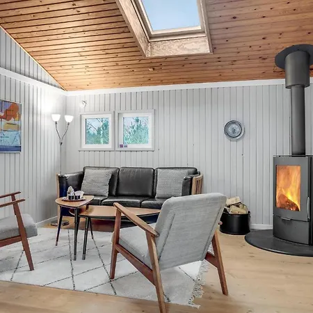 Beautiful In With 3 Bedrooms And Wifi